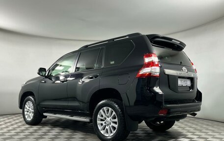 Toyota Land Cruiser Prado 150 рестайлинг 2, 2016 год, 4 599 000 рублей, 6 фотография