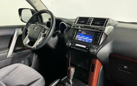 Toyota Land Cruiser Prado 150 рестайлинг 2, 2016 год, 4 599 000 рублей, 14 фотография