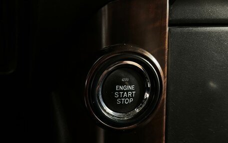 Toyota Land Cruiser Prado 150 рестайлинг 2, 2016 год, 4 599 000 рублей, 18 фотография