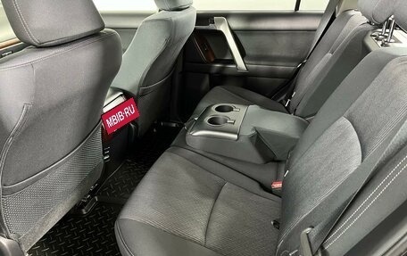 Toyota Land Cruiser Prado 150 рестайлинг 2, 2016 год, 4 599 000 рублей, 25 фотография