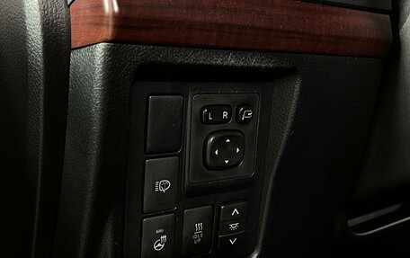 Toyota Land Cruiser Prado 150 рестайлинг 2, 2016 год, 4 599 000 рублей, 29 фотография