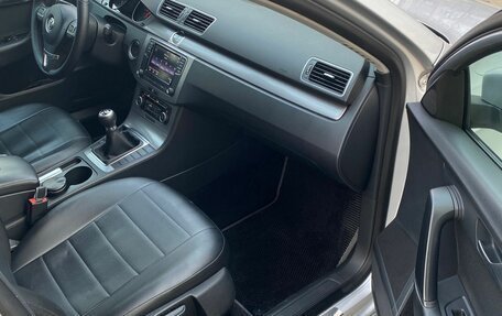 Volkswagen Passat B7, 2011 год, 1 200 000 рублей, 8 фотография