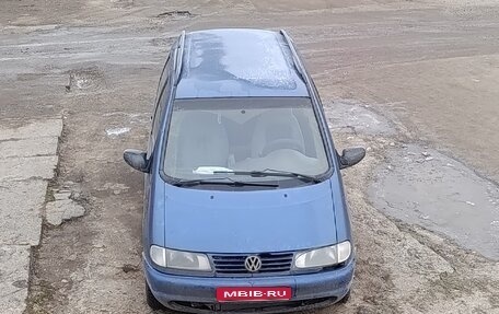 Volkswagen Sharan I рестайлинг, 1997 год, 370 000 рублей, 1 фотография