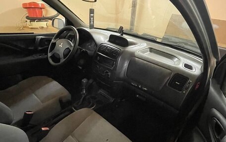 Mitsubishi Space Star I рестайлинг, 2004 год, 295 000 рублей, 9 фотография