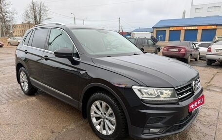 Volkswagen Tiguan II, 2017 год, 1 950 000 рублей, 2 фотография