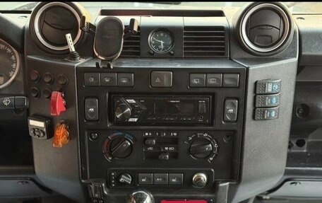 Land Rover Defender I, 2009 год, 2 000 000 рублей, 6 фотография