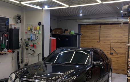 Mercedes-Benz E-Класс, 2001 год, 950 000 рублей, 6 фотография