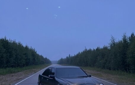 Mercedes-Benz E-Класс, 2001 год, 950 000 рублей, 4 фотография