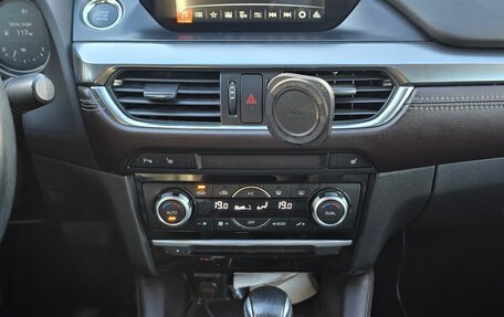 Mazda 6, 2016 год, 1 980 000 рублей, 14 фотография