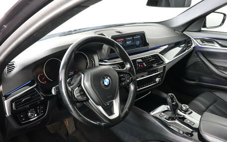 BMW 5 серия, 2019 год, 3 297 000 рублей, 12 фотография