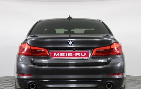 BMW 5 серия, 2019 год, 3 297 000 рублей, 4 фотография