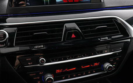 BMW 5 серия, 2019 год, 3 297 000 рублей, 16 фотография