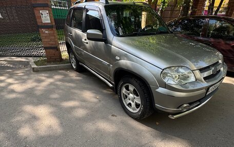 Chevrolet Niva I рестайлинг, 2010 год, 415 000 рублей, 2 фотография