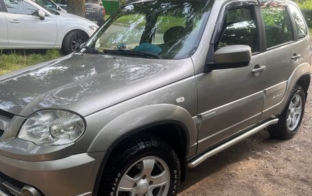 Chevrolet Niva I рестайлинг, 2010 год, 415 000 рублей, 4 фотография