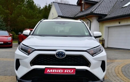 Toyota RAV4, 2021 год, 2 900 000 рублей, 1 фотография
