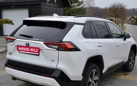 Toyota RAV4, 2021 год, 2 900 000 рублей, 7 фотография