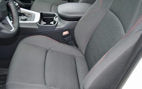 Toyota RAV4, 2021 год, 2 900 000 рублей, 14 фотография