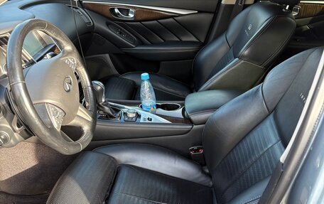 Infiniti Q50 I рестайлинг, 2014 год, 1 550 000 рублей, 12 фотография