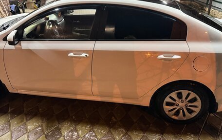 KIA Rio IV, 2018 год, 1 250 000 рублей, 3 фотография