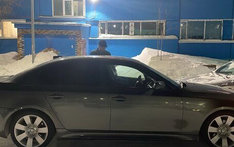 BMW 5 серия, 2004 год, 750 000 рублей, 1 фотография