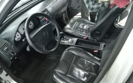 Mercedes-Benz C-Класс, 1997 год, 270 000 рублей, 5 фотография