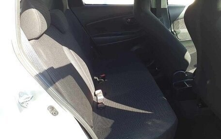 Toyota Vitz, 2017 год, 820 000 рублей, 6 фотография