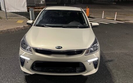 KIA Rio IV, 2018 год, 1 000 000 рублей, 2 фотография