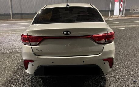 KIA Rio IV, 2018 год, 1 000 000 рублей, 4 фотография