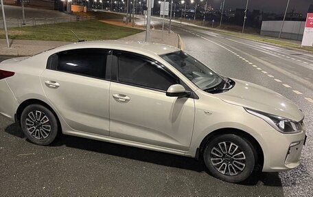 KIA Rio IV, 2018 год, 1 000 000 рублей, 7 фотография