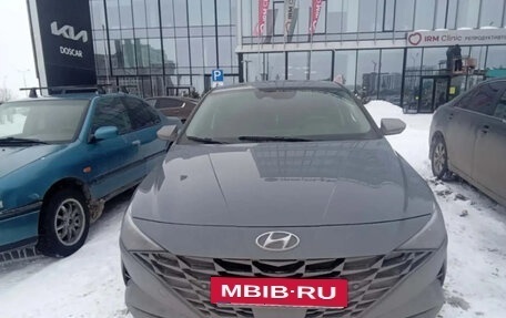 Hyundai Elantra, 2021 год, 1 600 000 рублей, 2 фотография