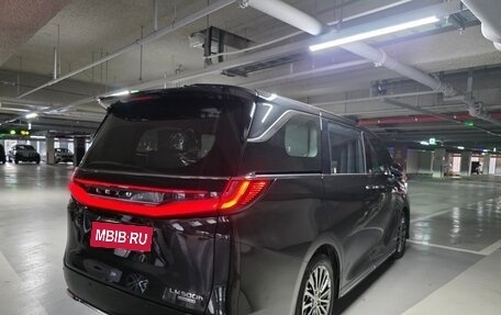 Lexus LM, 2024 год, 21 280 000 рублей, 4 фотография