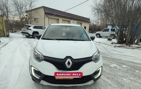 Renault Kaptur I рестайлинг, 2019 год, 1 380 000 рублей, 3 фотография