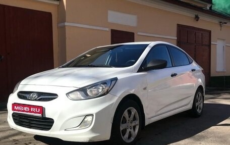 Hyundai Solaris II рестайлинг, 2014 год, 599 999 рублей, 1 фотография