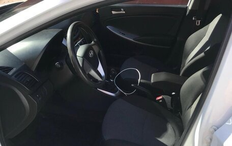 Hyundai Solaris II рестайлинг, 2014 год, 599 999 рублей, 5 фотография