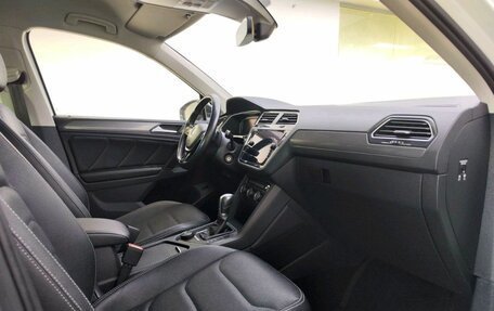 Volkswagen Tiguan II, 2019 год, 3 045 000 рублей, 11 фотография