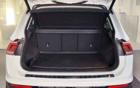 Volkswagen Tiguan II, 2019 год, 3 045 000 рублей, 10 фотография