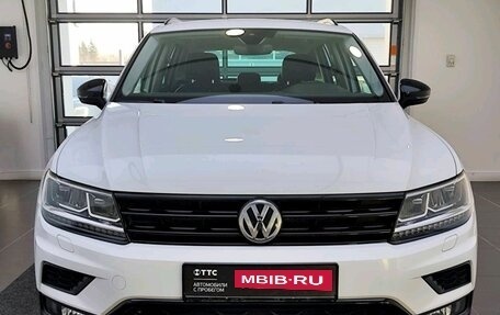 Volkswagen Tiguan II, 2019 год, 3 045 000 рублей, 2 фотография