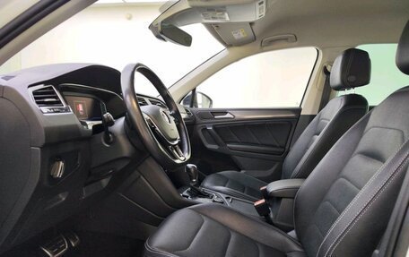 Volkswagen Tiguan II, 2019 год, 3 045 000 рублей, 16 фотография