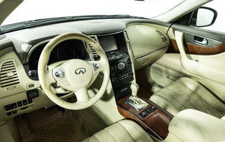 Infiniti QX70, 2016 год, 2 499 700 рублей, 11 фотография