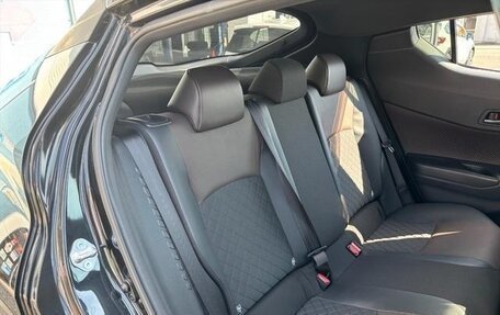 Toyota C-HR I рестайлинг, 2018 год, 1 150 000 рублей, 18 фотография