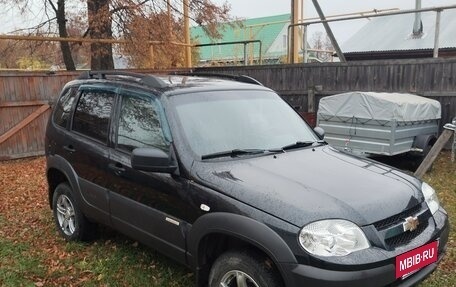 Chevrolet Niva I рестайлинг, 2016 год, 670 000 рублей, 10 фотография