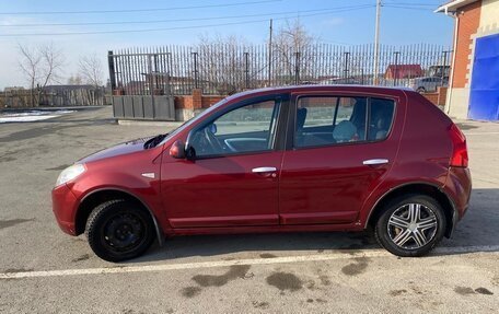 Renault Sandero I, 2012 год, 590 000 рублей, 2 фотография