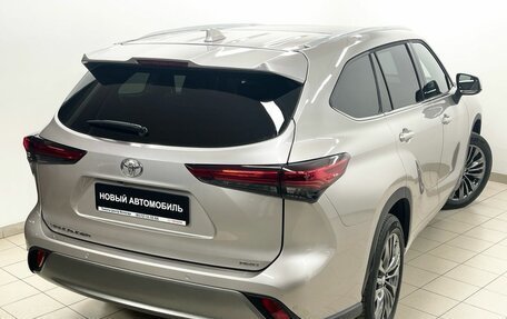 Toyota Highlander, 2025 год, 6 100 000 рублей, 9 фотография