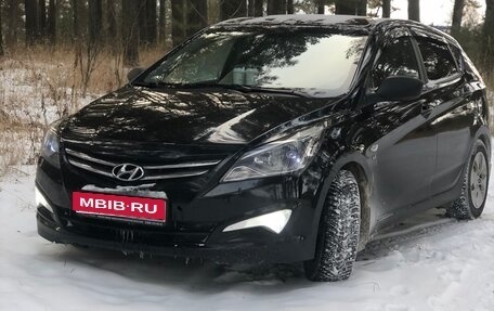 Hyundai Solaris II рестайлинг, 2014 год, 1 050 000 рублей, 1 фотография