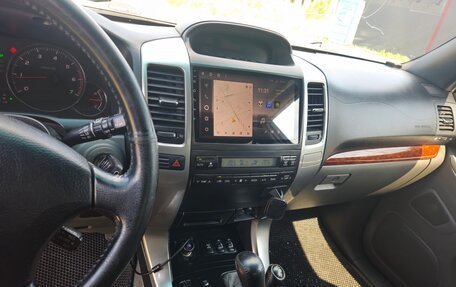 Toyota Land Cruiser Prado 120 рестайлинг, 2004 год, 1 750 000 рублей, 9 фотография