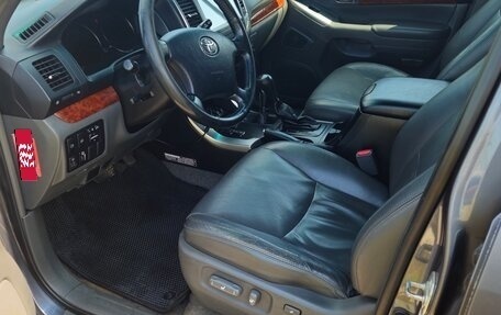 Toyota Land Cruiser Prado 120 рестайлинг, 2004 год, 1 750 000 рублей, 6 фотография