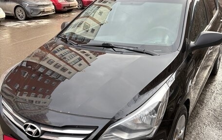 Hyundai Solaris II рестайлинг, 2014 год, 1 050 000 рублей, 2 фотография