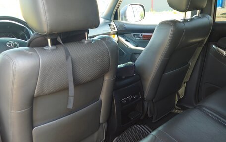 Toyota Land Cruiser Prado 120 рестайлинг, 2004 год, 1 750 000 рублей, 13 фотография