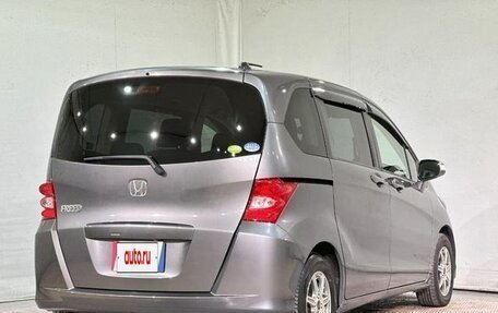 Honda Freed I, 2010 год, 675 000 рублей, 3 фотография