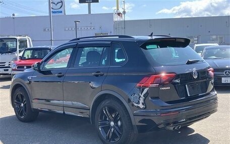 Volkswagen Tiguan II, 2020 год, 1 755 000 рублей, 2 фотография